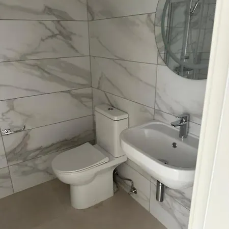 1 Bedroom With Private Bathroom In A Shared 3 Bedroom In Swieqi 10 Min From Paceville And